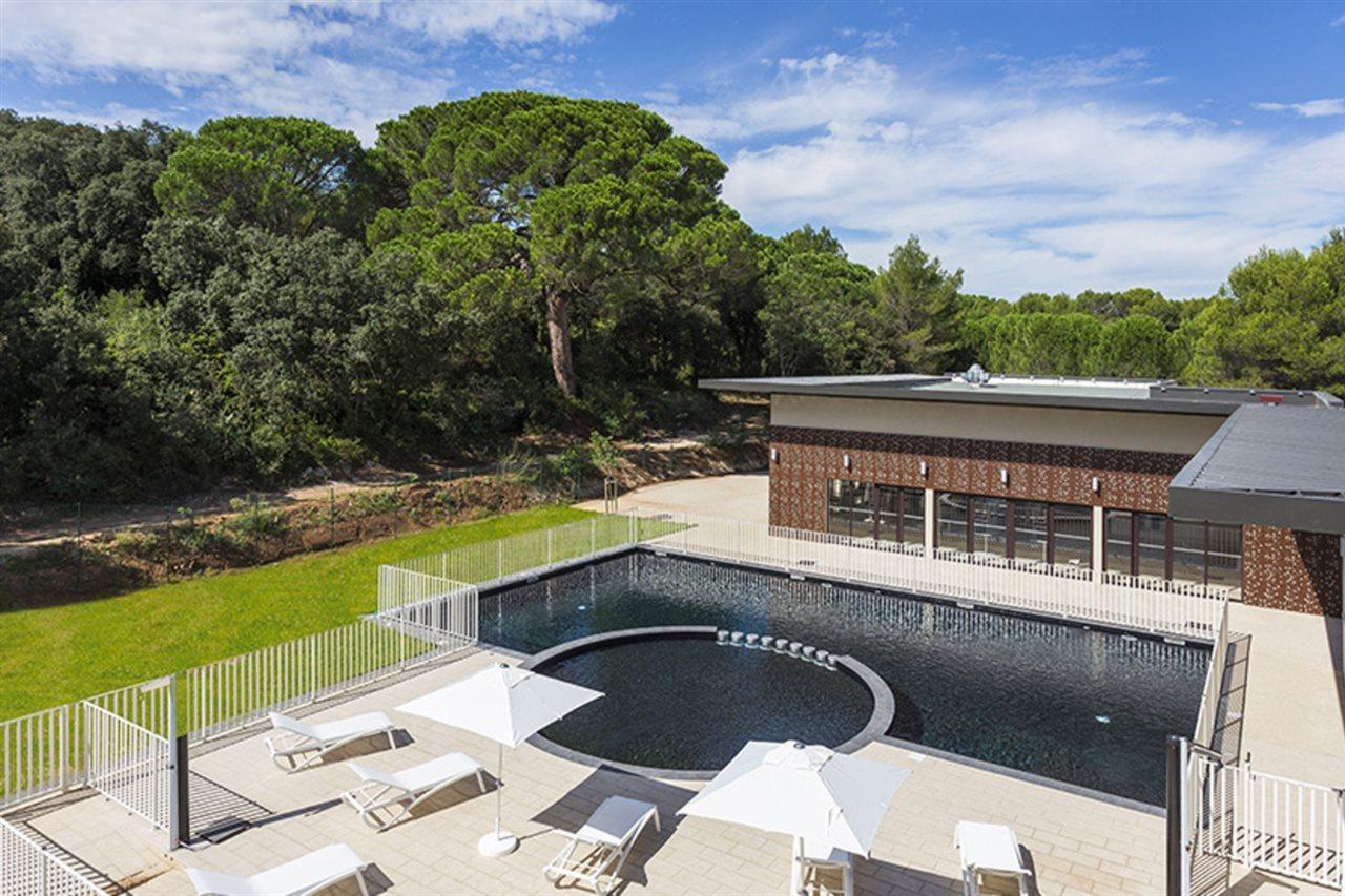 ريمولين Residhotel Residence Pont Du Gard المظهر الخارجي الصورة