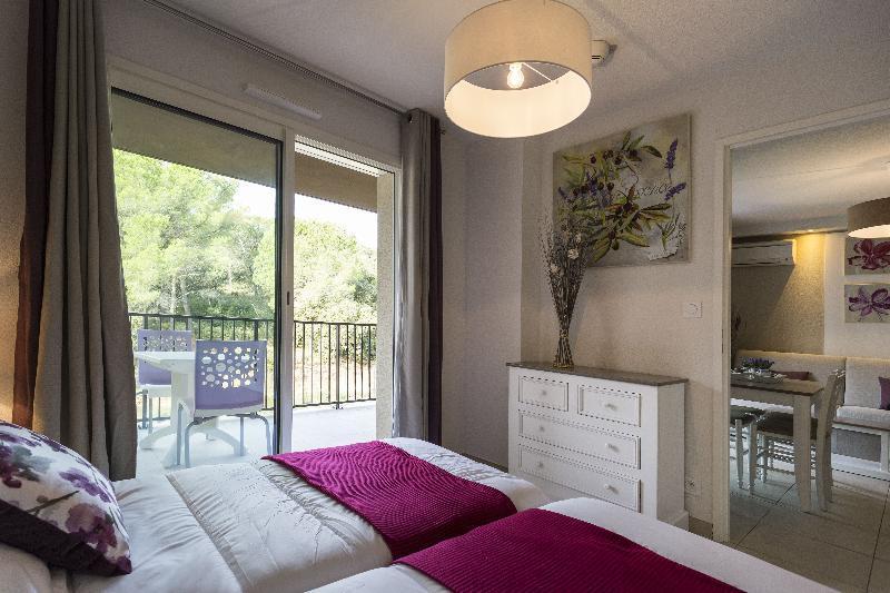 ريمولين Residhotel Residence Pont Du Gard المظهر الخارجي الصورة