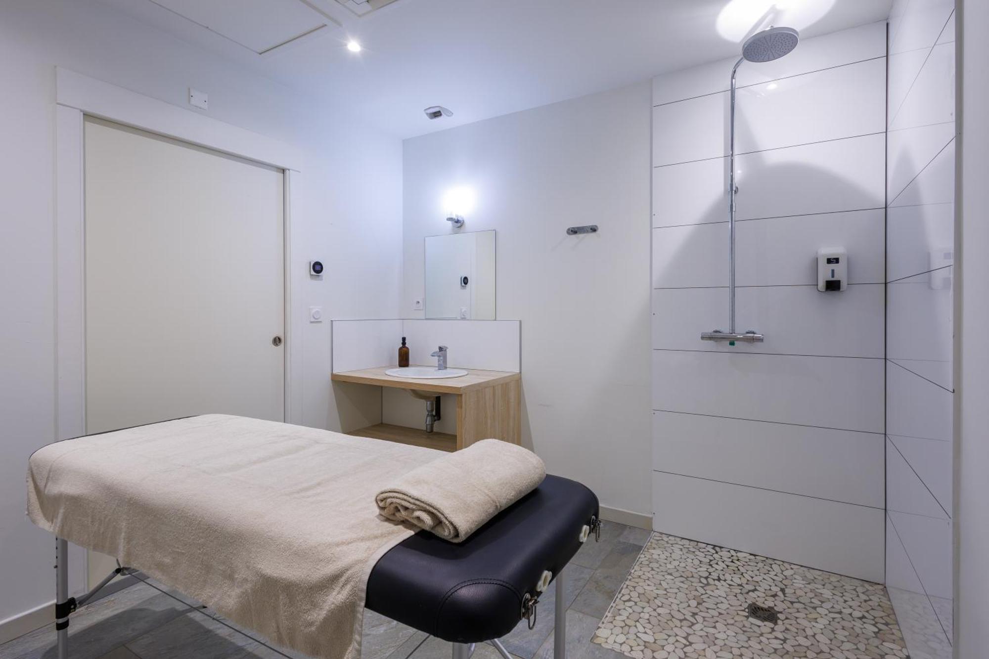 ريمولين Residhotel Residence Pont Du Gard المظهر الخارجي الصورة