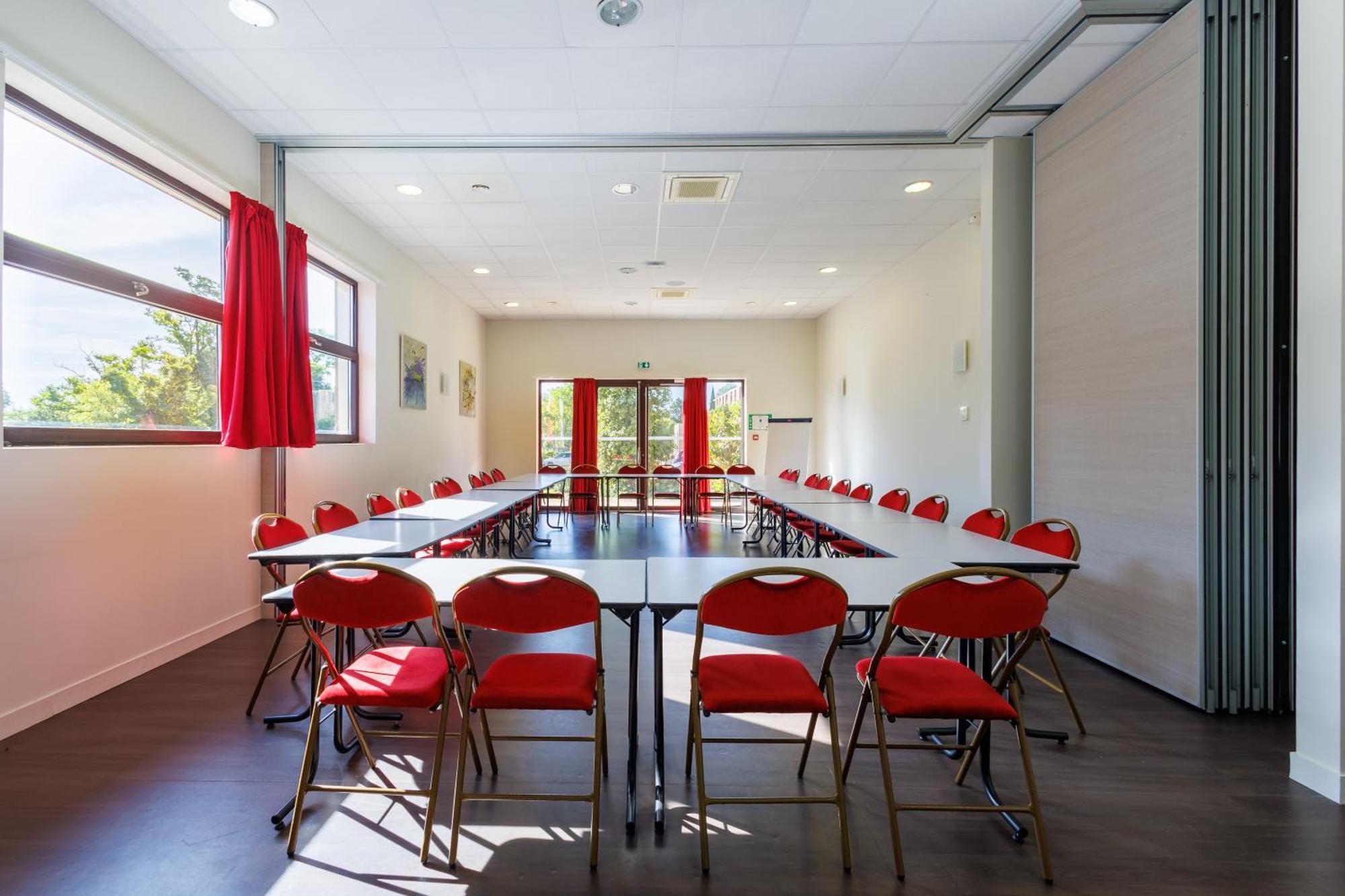 ريمولين Residhotel Residence Pont Du Gard المظهر الخارجي الصورة