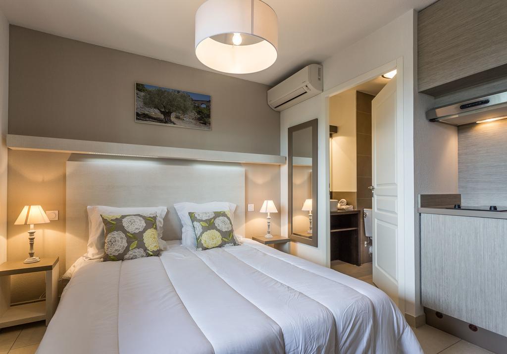 ريمولين Residhotel Residence Pont Du Gard الغرفة الصورة