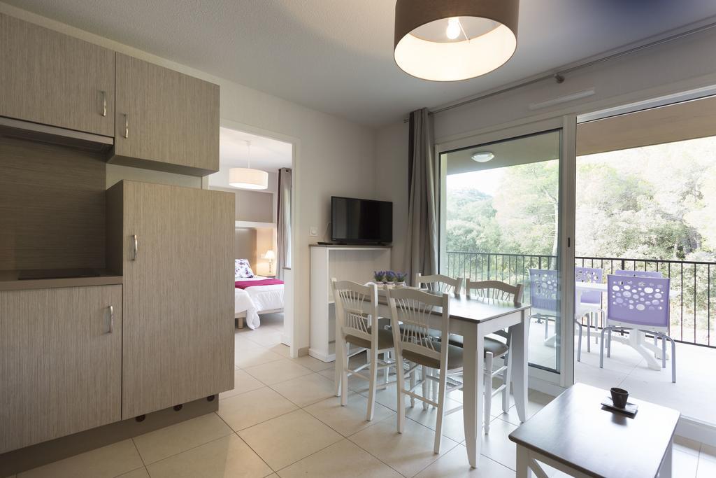 ريمولين Residhotel Residence Pont Du Gard المظهر الخارجي الصورة